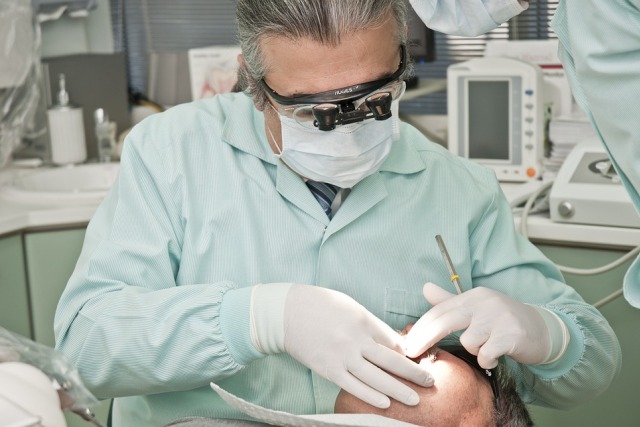 Devenir parodontiste, ce que vous devez savoir